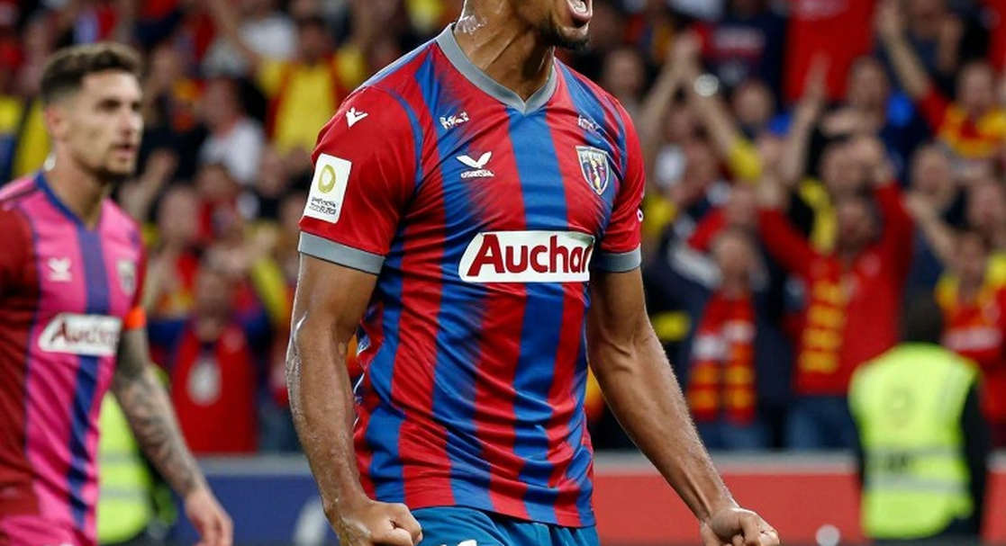 Neymar rơi nước mắt rời sân: Santos mất 'linh hồn' giữa cơn khủng hoảng kép Neymar rơi nước mắt rời sân: Santos mất 'linh hồn' giữa cơn khủng hoảng kép