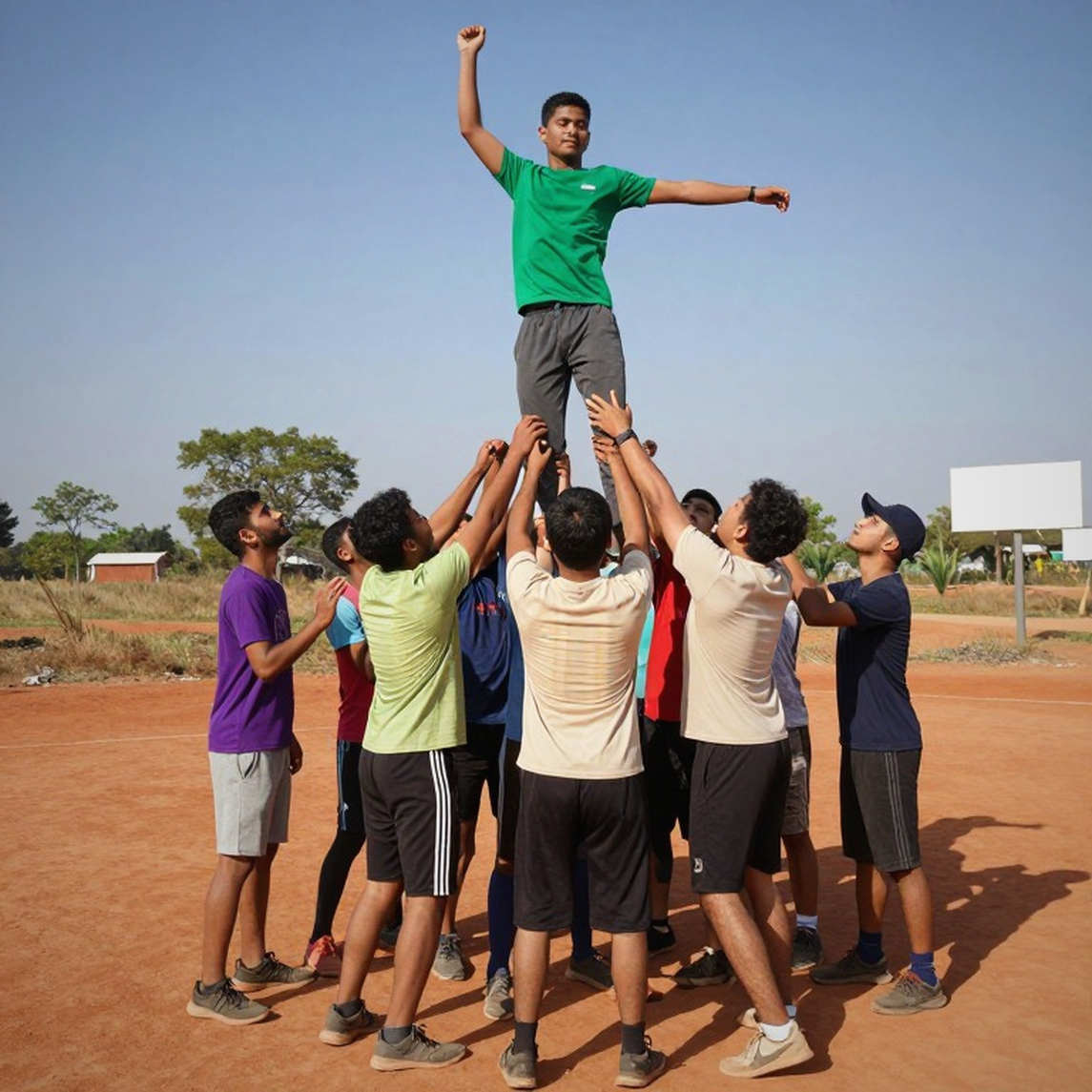 Vietnam Women's Volleyball Squad Crisis Ahead of Asiad 20: A Difficult Puzzle for Coach Nguyen Tuan Kiet Vietnam Women's Volleyball Squad Crisis Ahead of Asiad 20: A Difficult Puzzle for Coach Nguyen Tuan Kiet