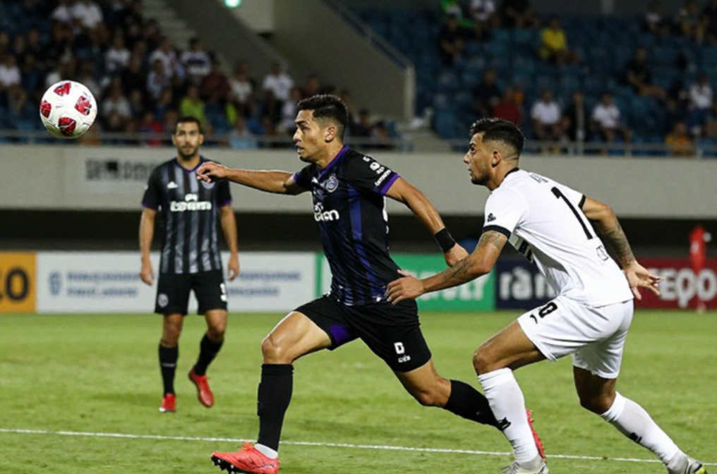 12 máy AED, 8 trạm nước: bài toán an toàn khán đài mà Urawa Reds đang viết trước cả J.League 12 máy AED, 8 trạm nước: bài toán an toàn khán đài mà Urawa Reds đang viết trước cả J.League