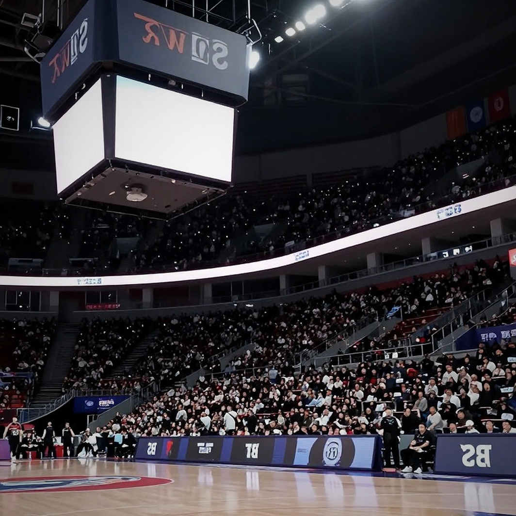 Pat Beverley chỉ trích NBA superstars: 'Không phải kỹ năng mà là tâm lý, họ không thể chơi ở châu Âu'